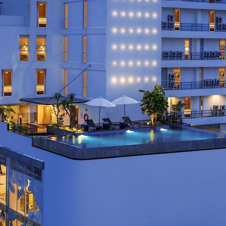 Luminor Hotel Purwokerto By Wh Екстер'єр фото