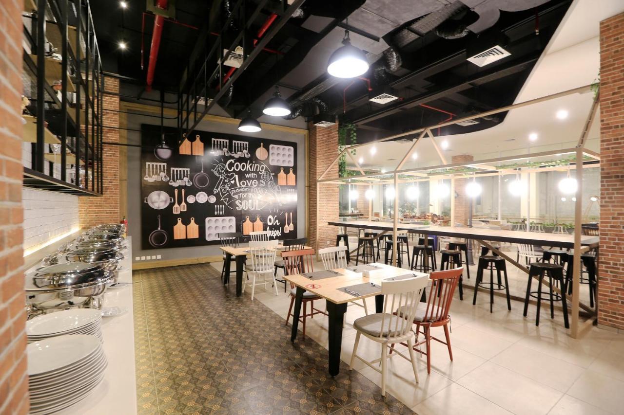 Luminor Hotel Purwokerto By Wh Екстер'єр фото