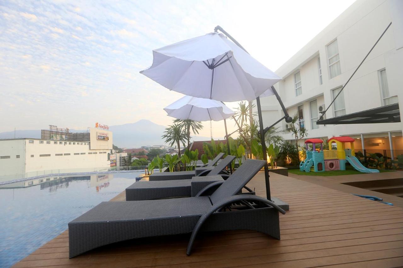 Luminor Hotel Purwokerto By Wh Екстер'єр фото