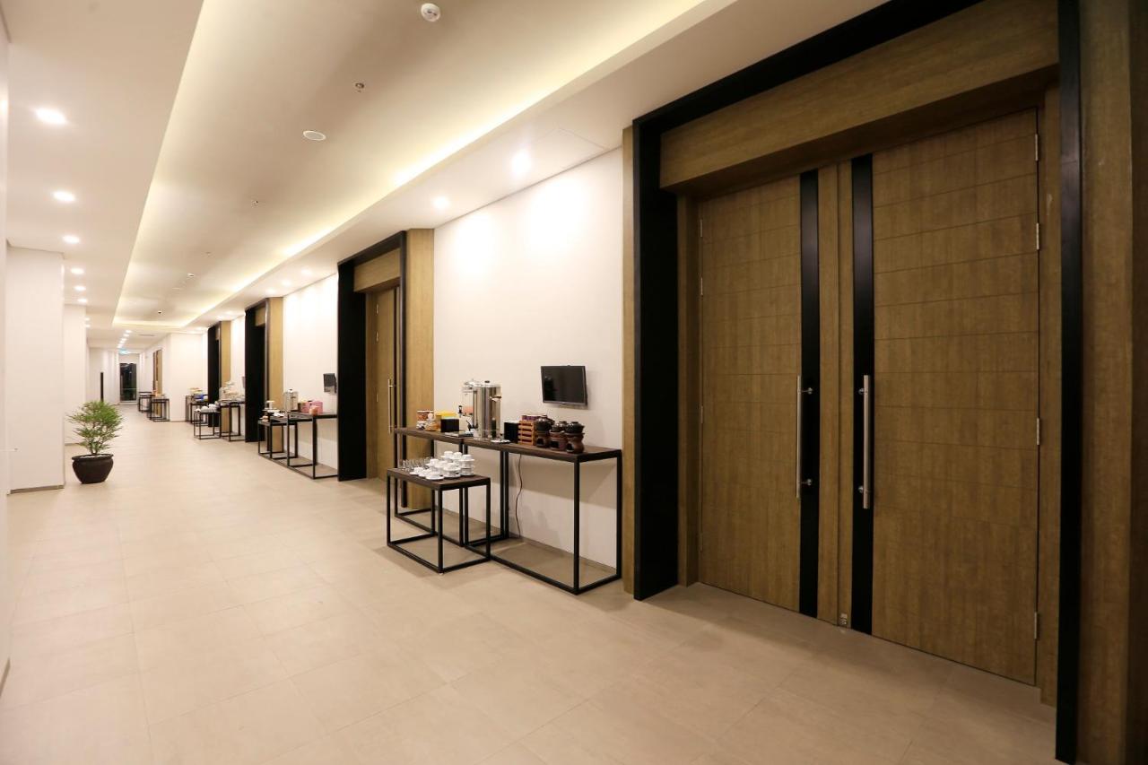 Luminor Hotel Purwokerto By Wh Екстер'єр фото
