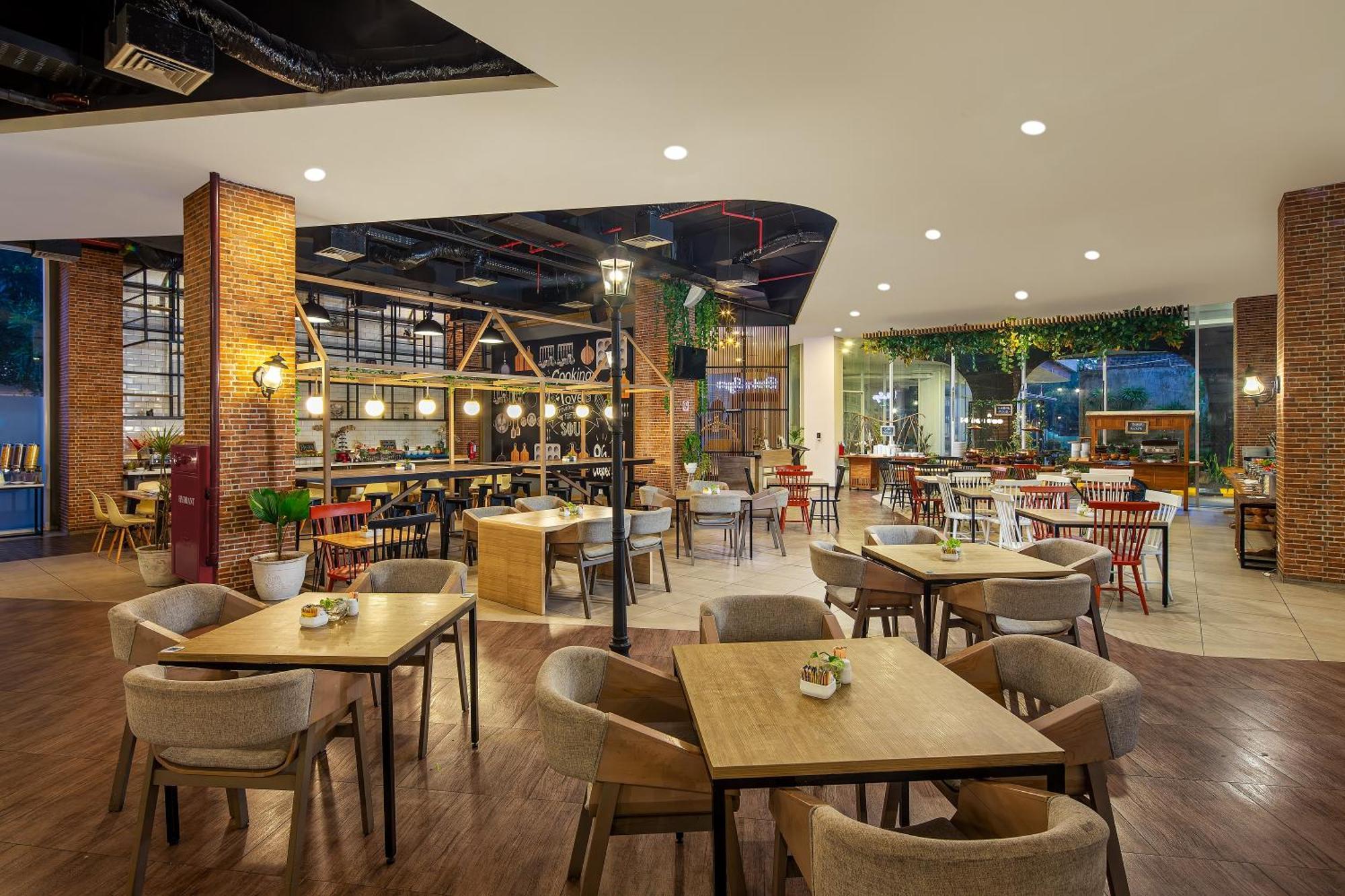 Luminor Hotel Purwokerto By Wh Екстер'єр фото
