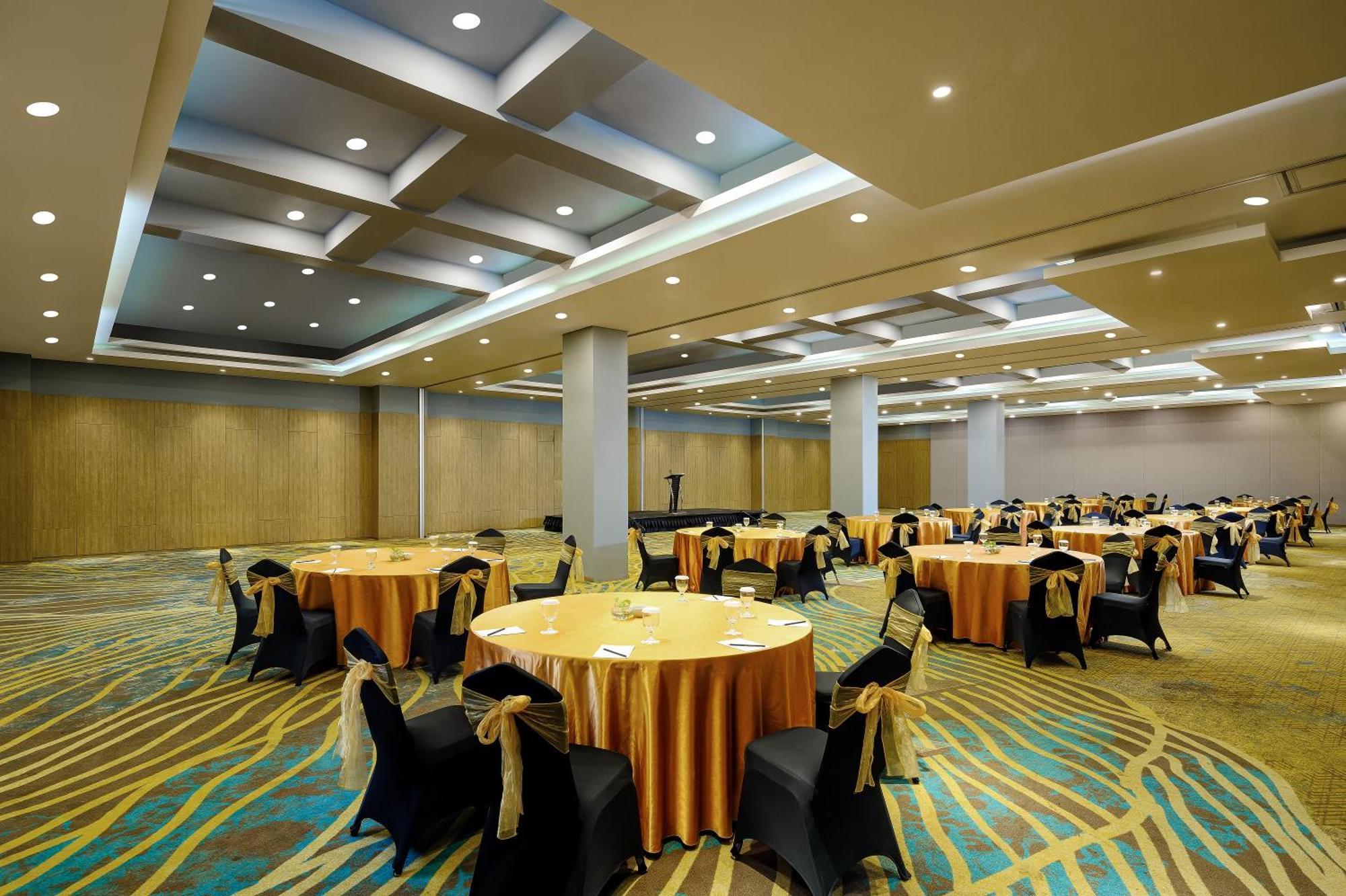 Luminor Hotel Purwokerto By Wh Екстер'єр фото