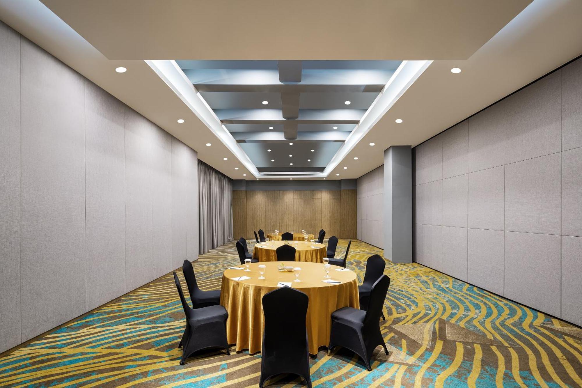 Luminor Hotel Purwokerto By Wh Екстер'єр фото